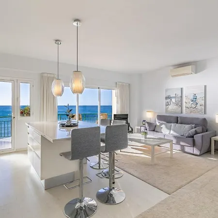 Cozy 2 Bedroom With Magic Sea View 丰希罗拉