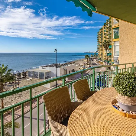 Cozy 2 Bedroom With Magic Sea View 丰希罗拉