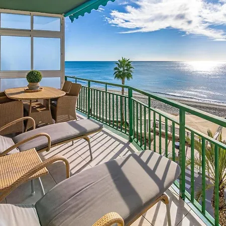 Cozy 2 Bedroom With Magic Sea View 公寓