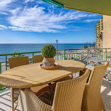 شقة Cozy 2 Bedroom With Magic Sea View