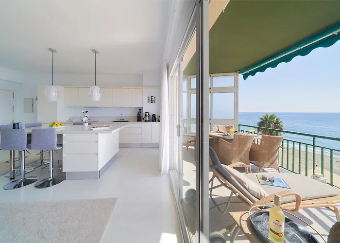 Cozy 2 Bedroom With Magic Sea View فوينخيرولا
